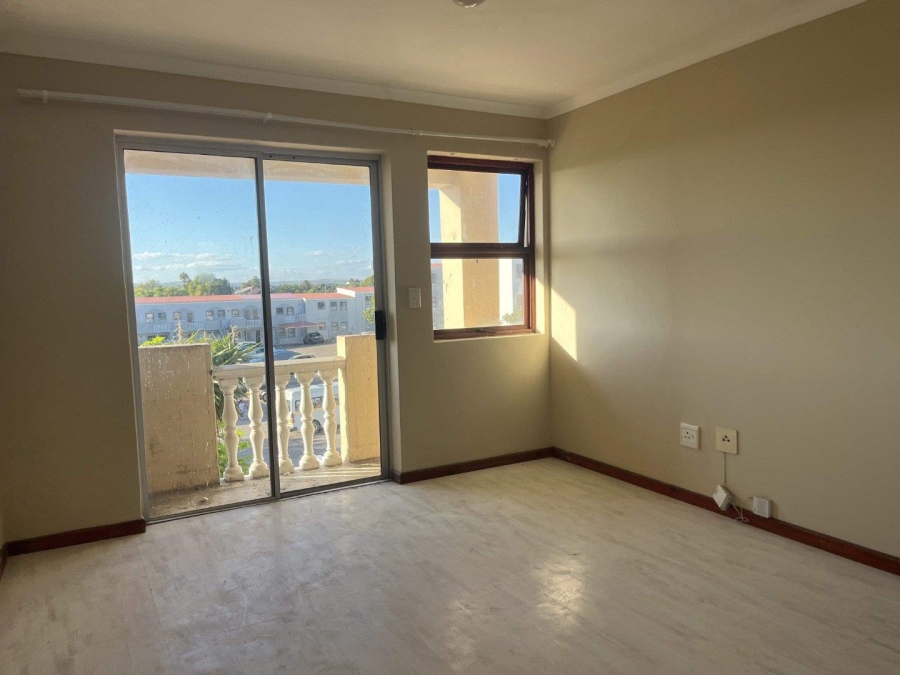 2 Bedroom Property for Sale in Parklands Western Cape